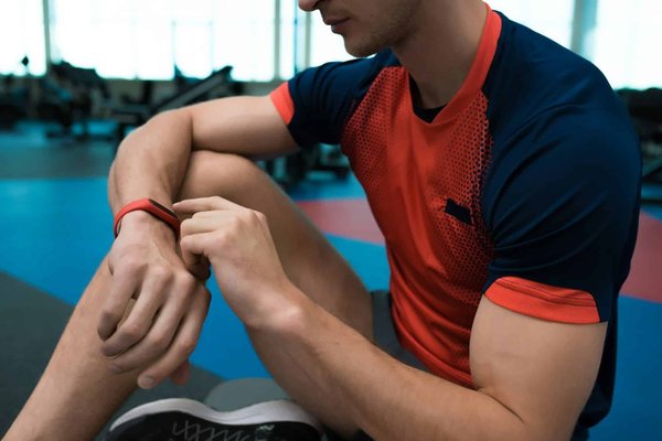 Mastering the Asymmetrical Skirt: Chic Styling Tips for a PR Professional"s Wardrobe